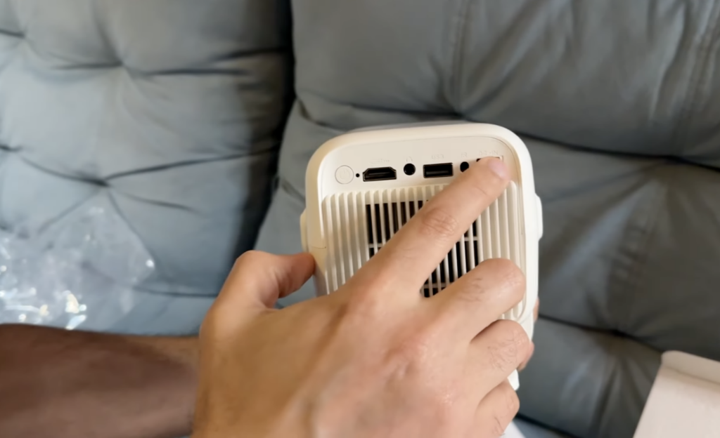 Progaga PG370 é bom? Review completo do mini projetor custo-benefício com testes reais