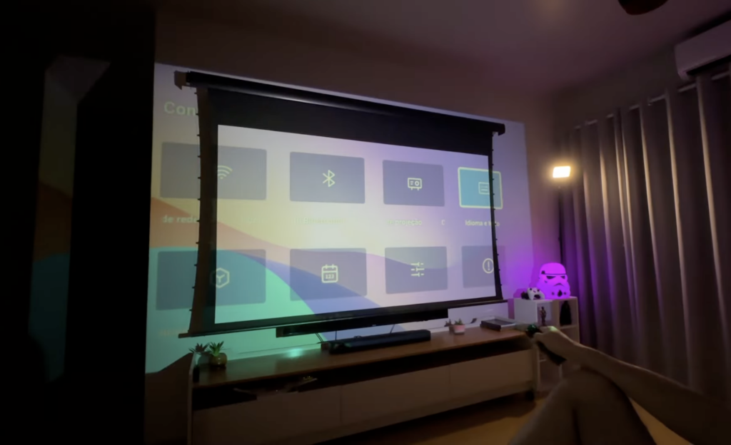 Progaga PG370 é bom? Review completo do mini projetor custo-benefício com testes reais